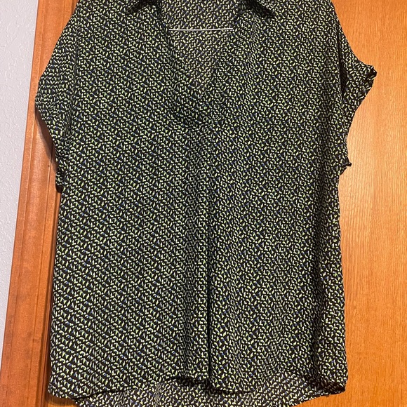Cabi sleeveless pull over. Dressy and comfortable. - Picture 3 of 5